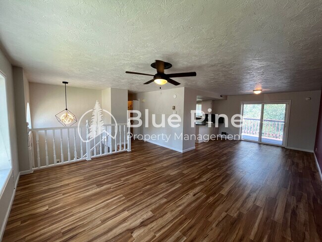 Building Photo - 395 Hemlock Cir
