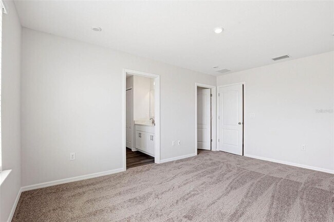 Building Photo - 10715 Ironwood Tree Wy