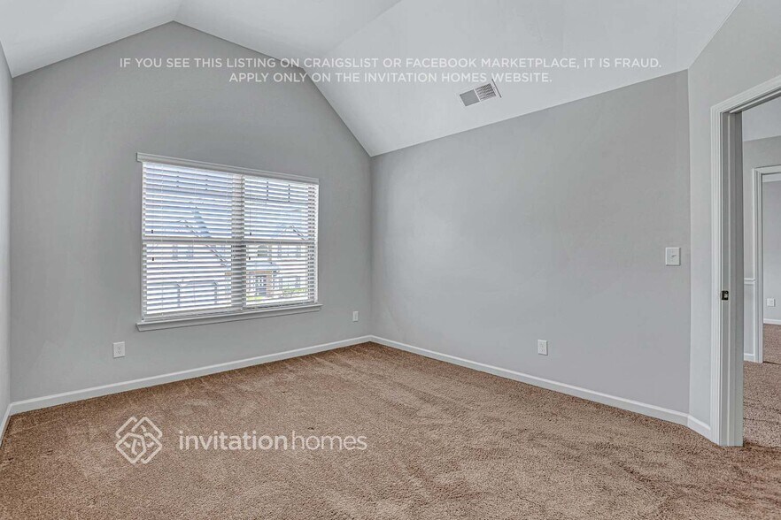 Building Photo - 1491 Long Acre Dr