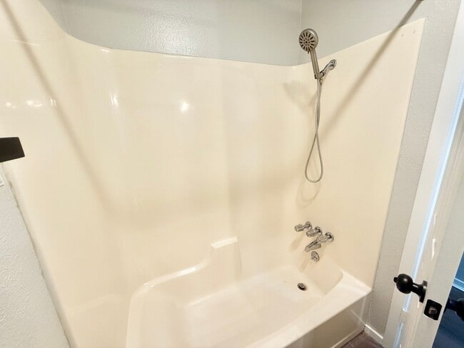 Building Photo - 18135 Serenity Way