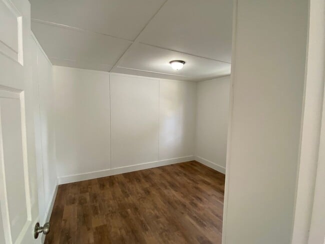 Building Photo - Newly remodeled home is located in Lancast...