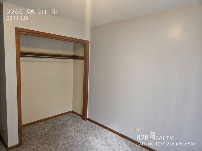 Building Photo - 2266 5th St SW