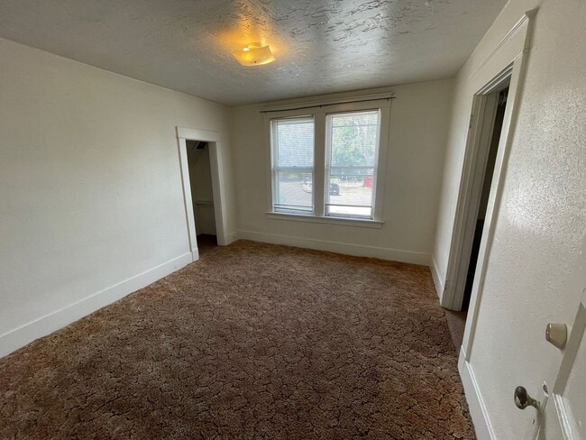 Building Photo - (1532 9th Ave)