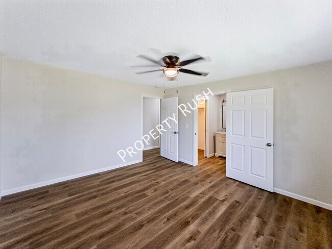 Building Photo - 702 Fricks Ln
