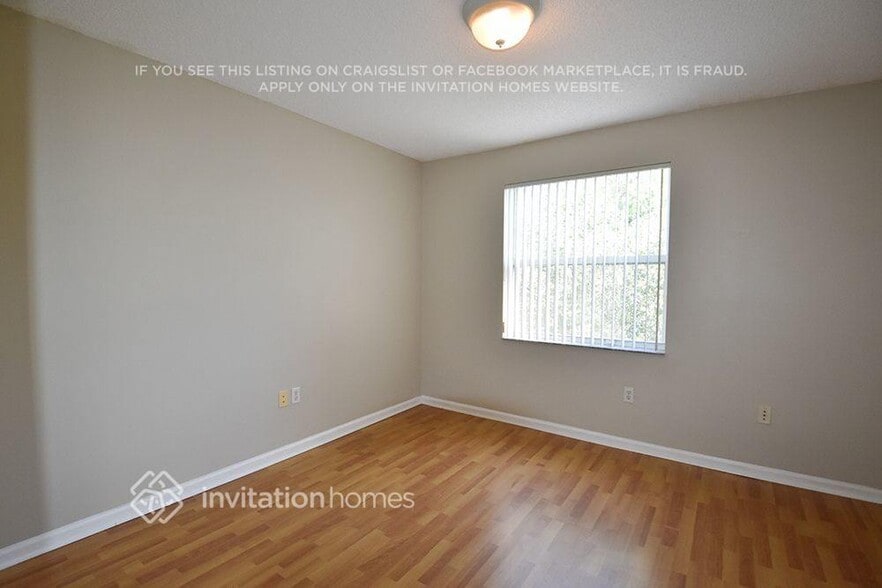 Building Photo - 15891 SW 48th Manor