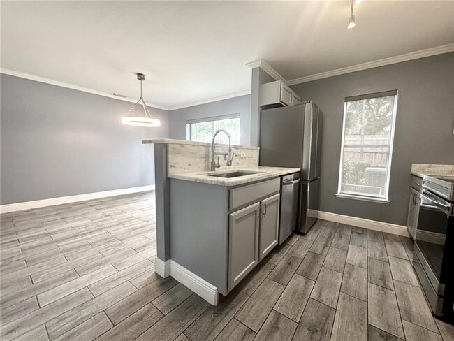Building Photo - 9816 Ashburn Lake Dr