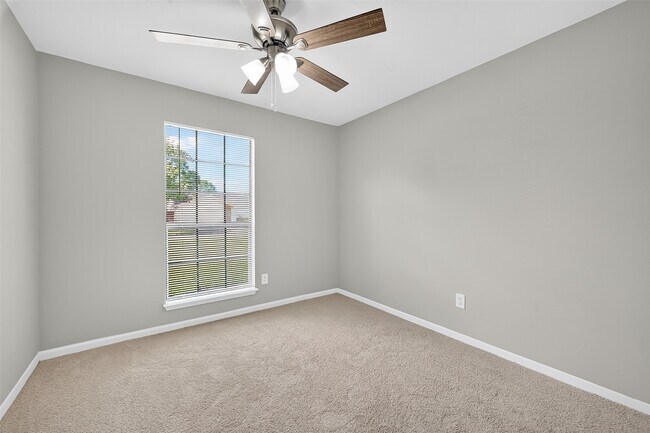 Building Photo - 3111 Timber View Dr