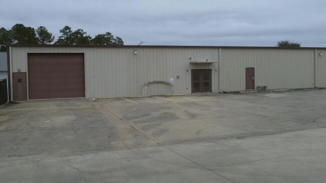 Building Photo - 1560 a hwy 9 longs