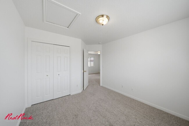 Building Photo - 1058 N 1340 W Cir