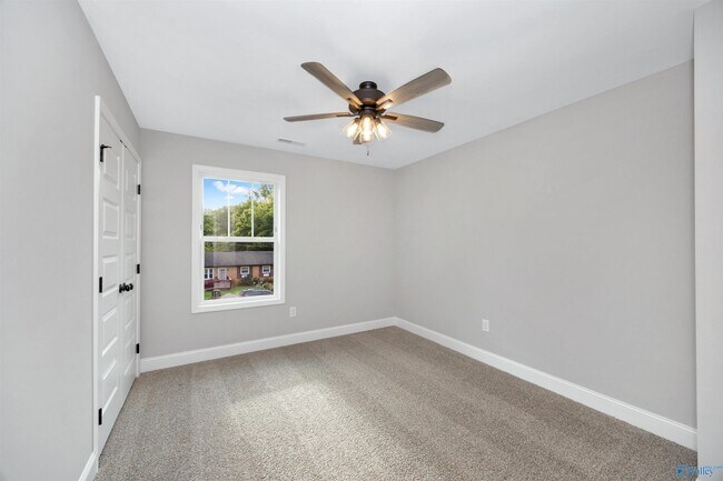 Building Photo - 1711 Golf Club Ln NW