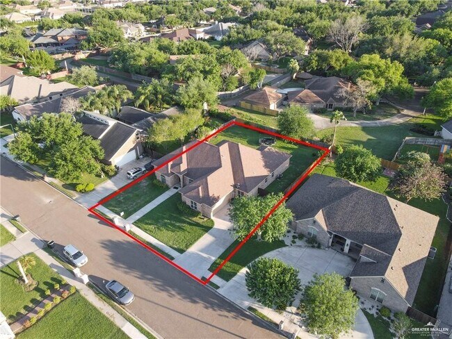 Building Photo - 29 Barcelona Blvd