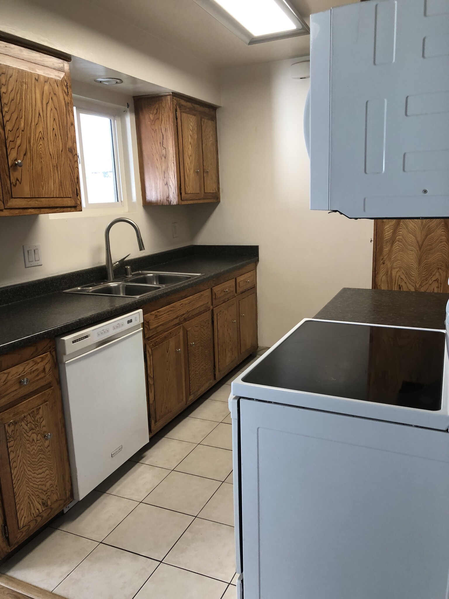 Building Photo - 12052 Bailey St