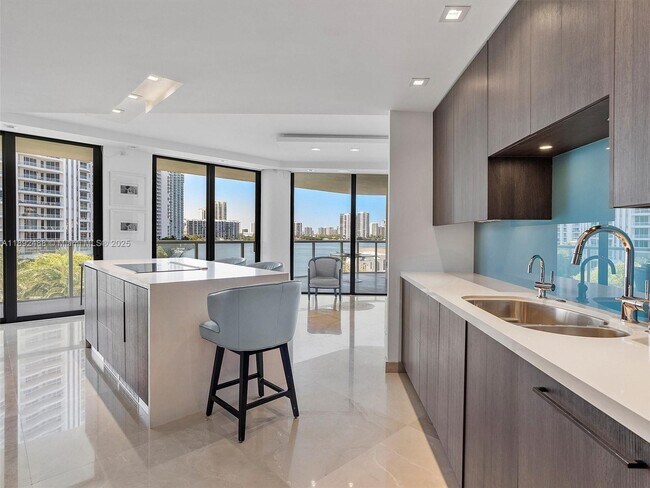Building Photo - 4000 Island Blvd