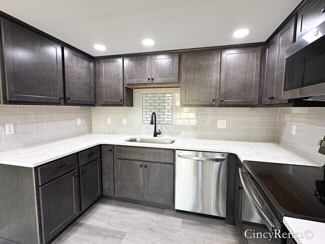 Building Photo - 416 High St