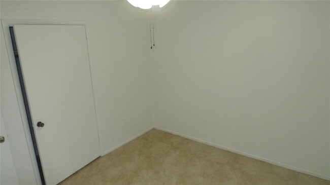 Building Photo - 11311 Verlaine Dr