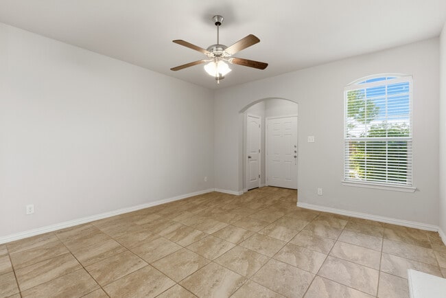 Building Photo - 309 Jennie Marie Cir