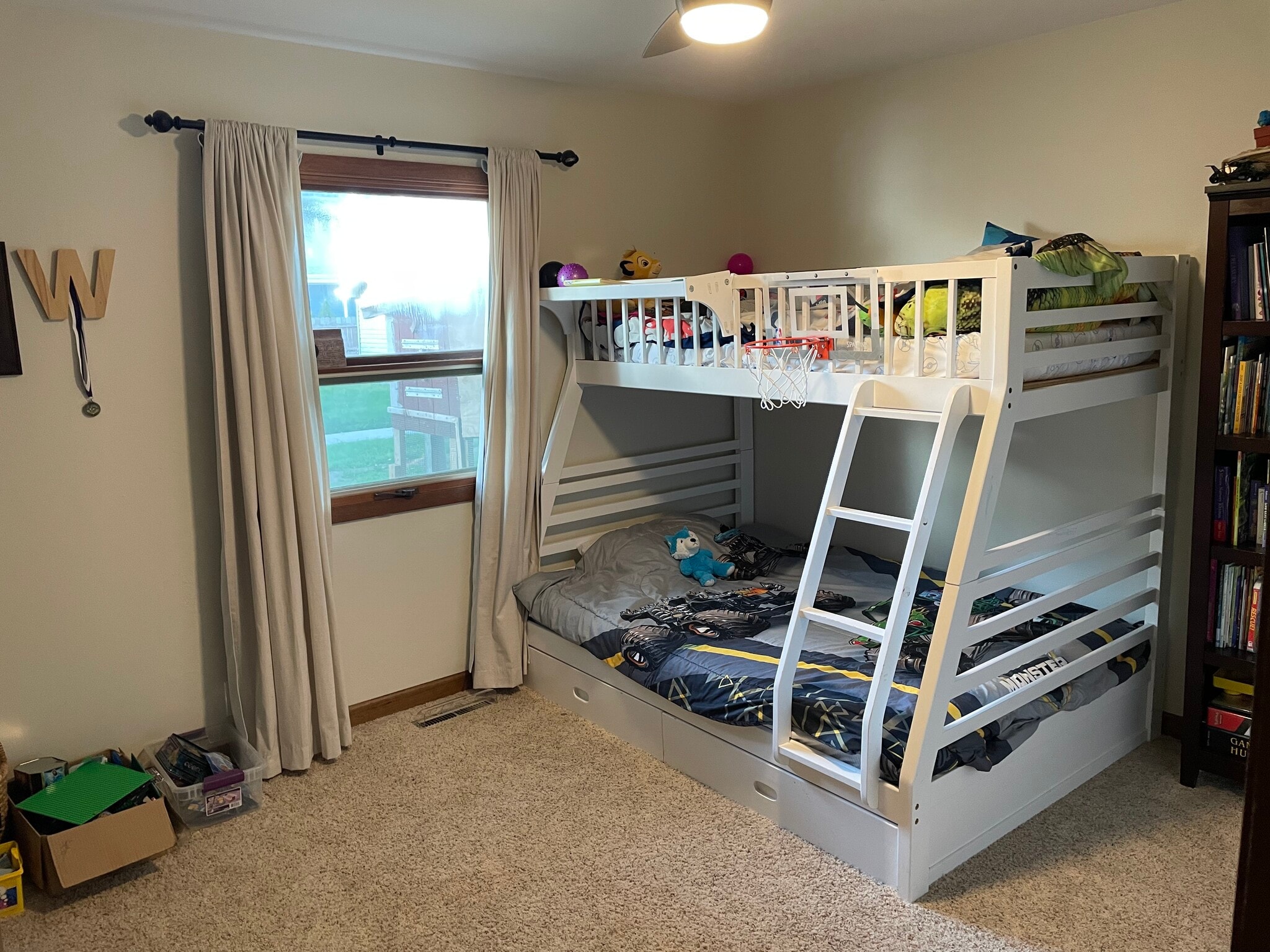 Upstairs Bedroom - 315 Lakeshore Dr