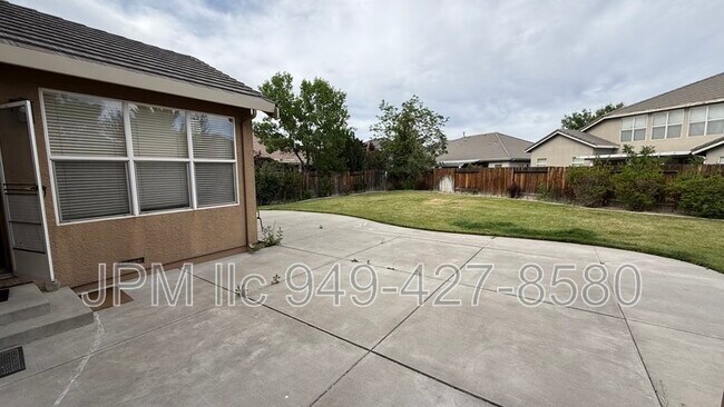 Building Photo - 9950 Moccasin Ct