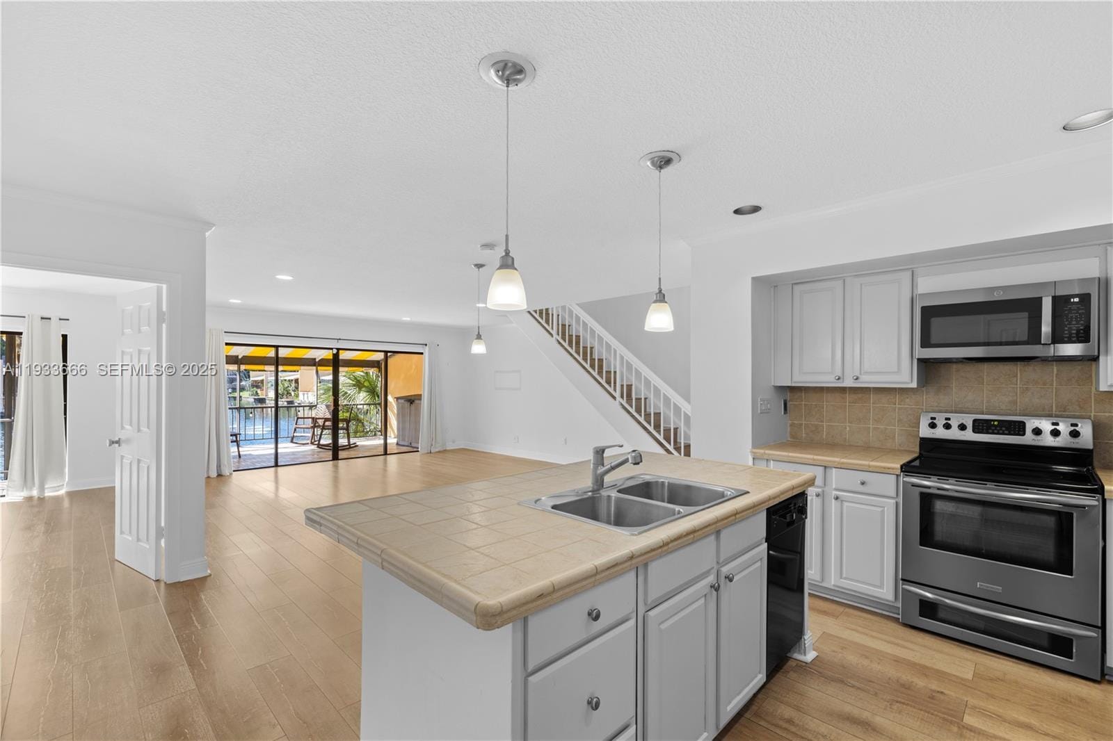 Building Photo - 15518 Braemar Ct