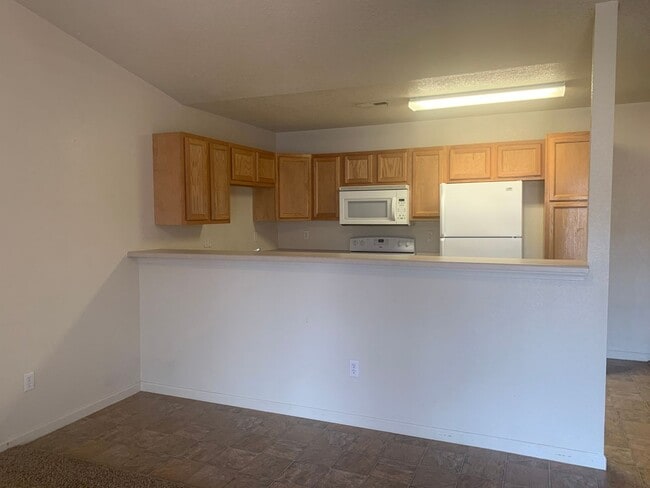 Building Photo - 6714-MF2-E2