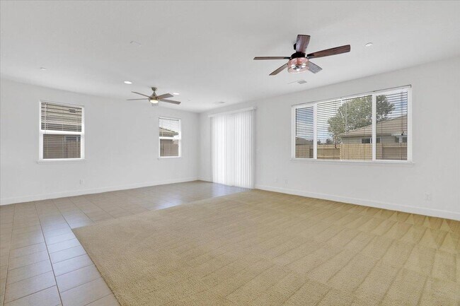 Building Photo - 5658 Stonehaven Dr