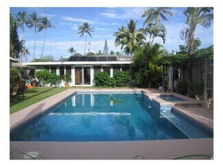 Building Photo - JULY 1, 2025 Large home with pool nestled ...