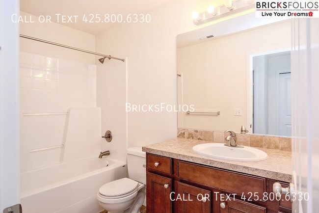 Building Photo - Welcoming Home in the Heart of Bothell's N...