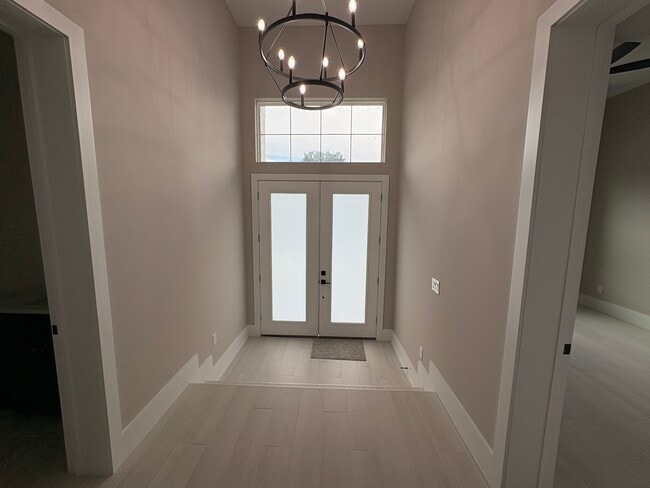 Building Photo - 547 Sanctuary Golf Pl