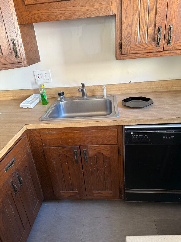 Building Photo - 5927 Holland Rd