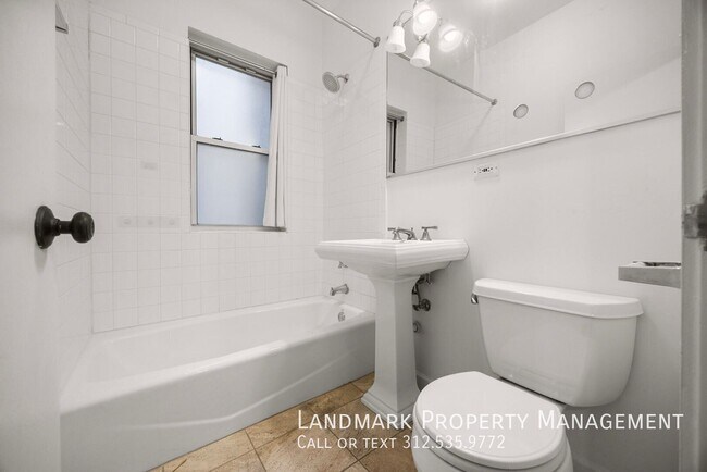 Building Photo - 4546 N Albany Ave