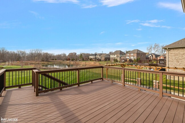 Building Photo - 46267 Terrace Dr