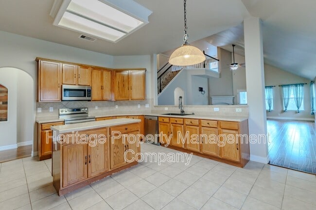 Building Photo - 26923 Trinity Heights