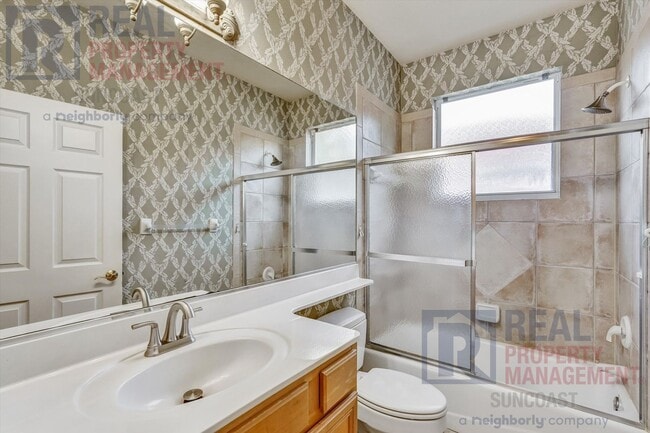 Building Photo - 8231 46th Ct E