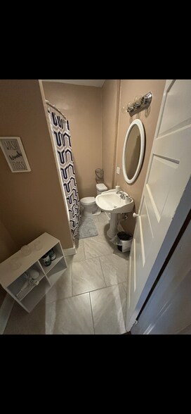 Building Photo - 1231 18th St