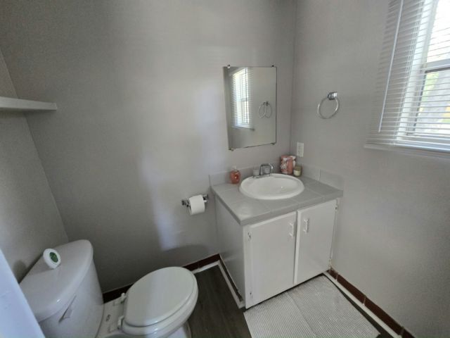 Building Photo - 11211 East Bay Rd