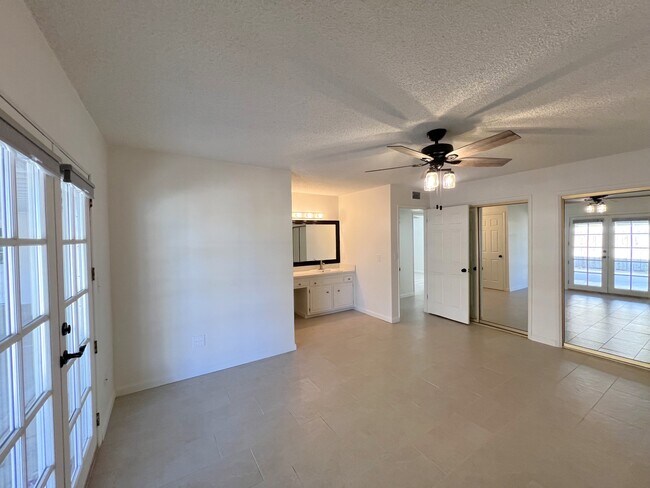 Building Photo - 7415 Hooper Ave