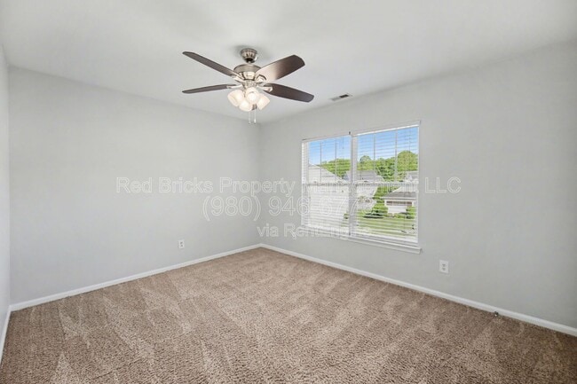 Building Photo - 5518 Stowe Derby Dr