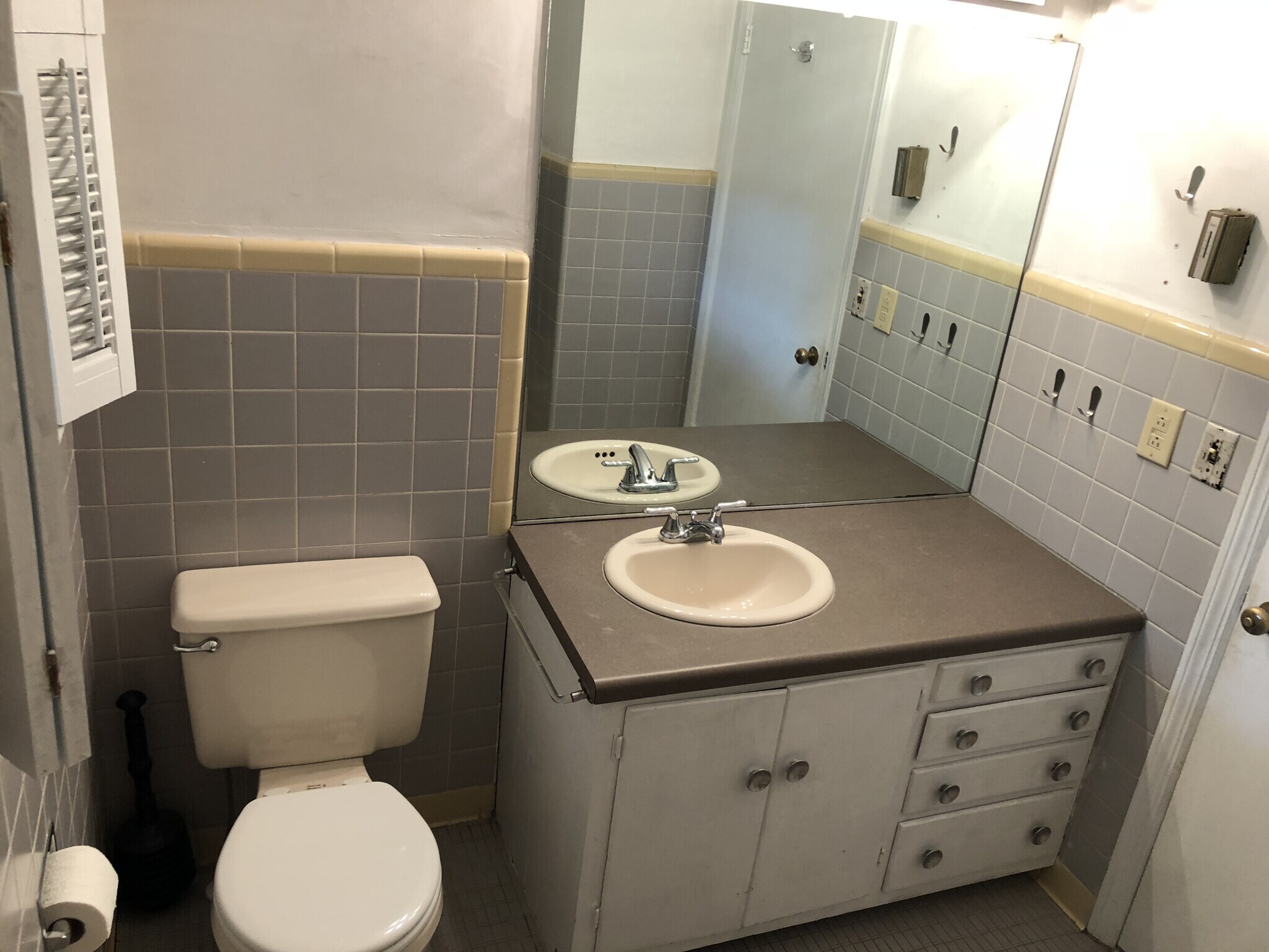 Building Photo - 1619 Jones Blvd