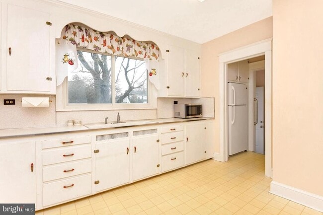 Building Photo - 3728 Brunswick Pike