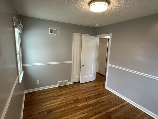 Building Photo - 10421 E Springfield Ave