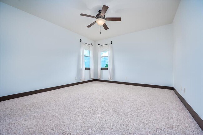 Building Photo - 308 Golden Bear Dr