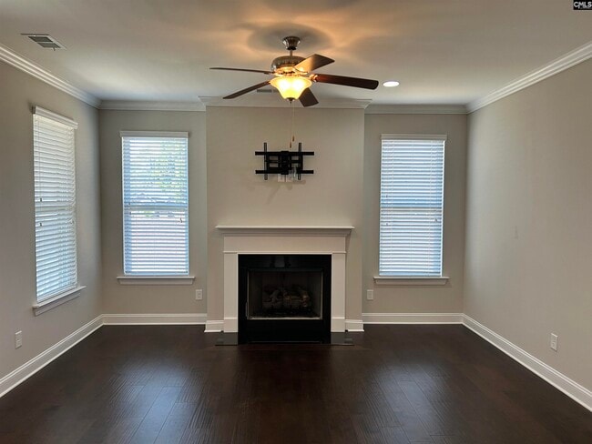 Building Photo - 905 Layton Way