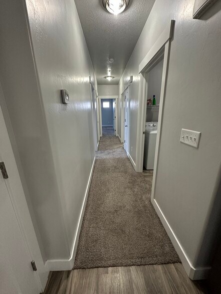Building Photo - 14637 S McKellen Dr