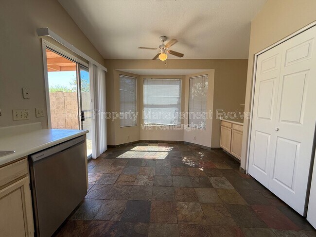 Building Photo - 3936 W Chama Dr