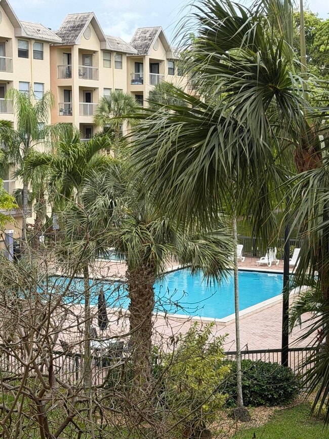 Building Photo - 8343 Lake Dr