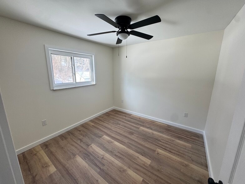 Building Photo - 16 Intervine Pl