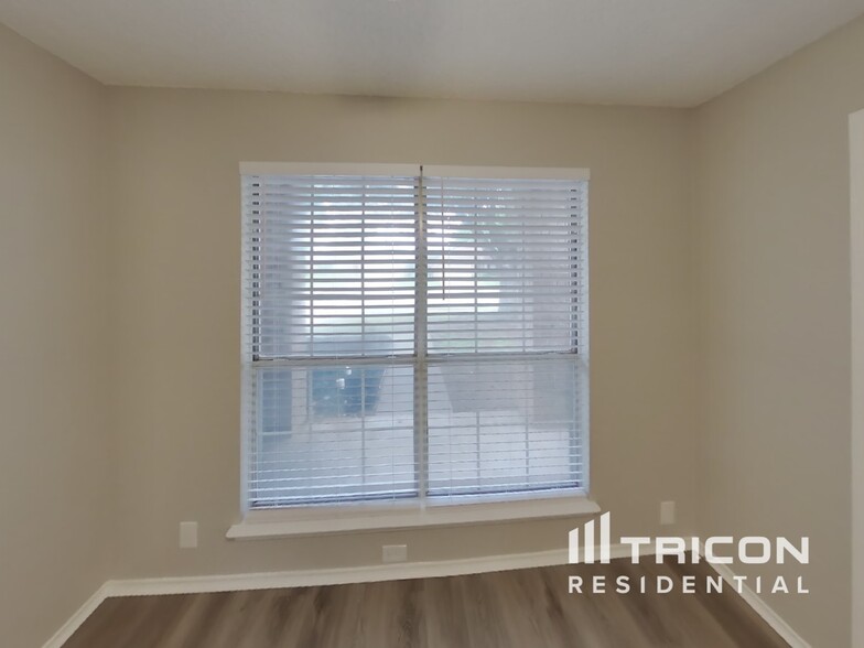 Building Photo - 8317 Cloverglen Ln