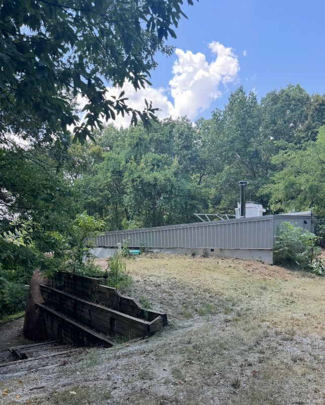 Building Photo - 20 Clearview Dr