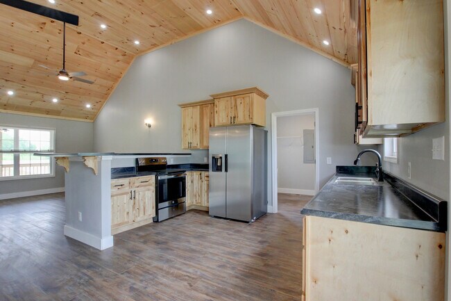 Building Photo - 5821 Highland Lick Rd