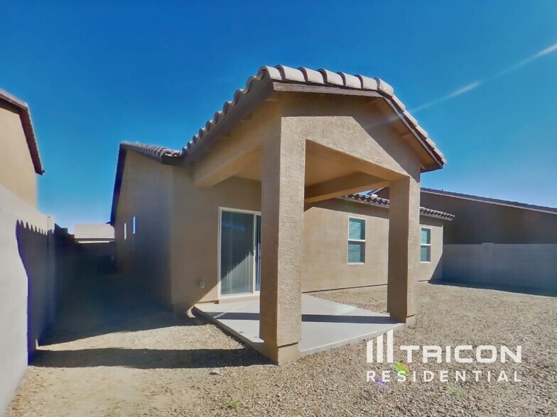 Building Photo - 33598 N Draba Ln